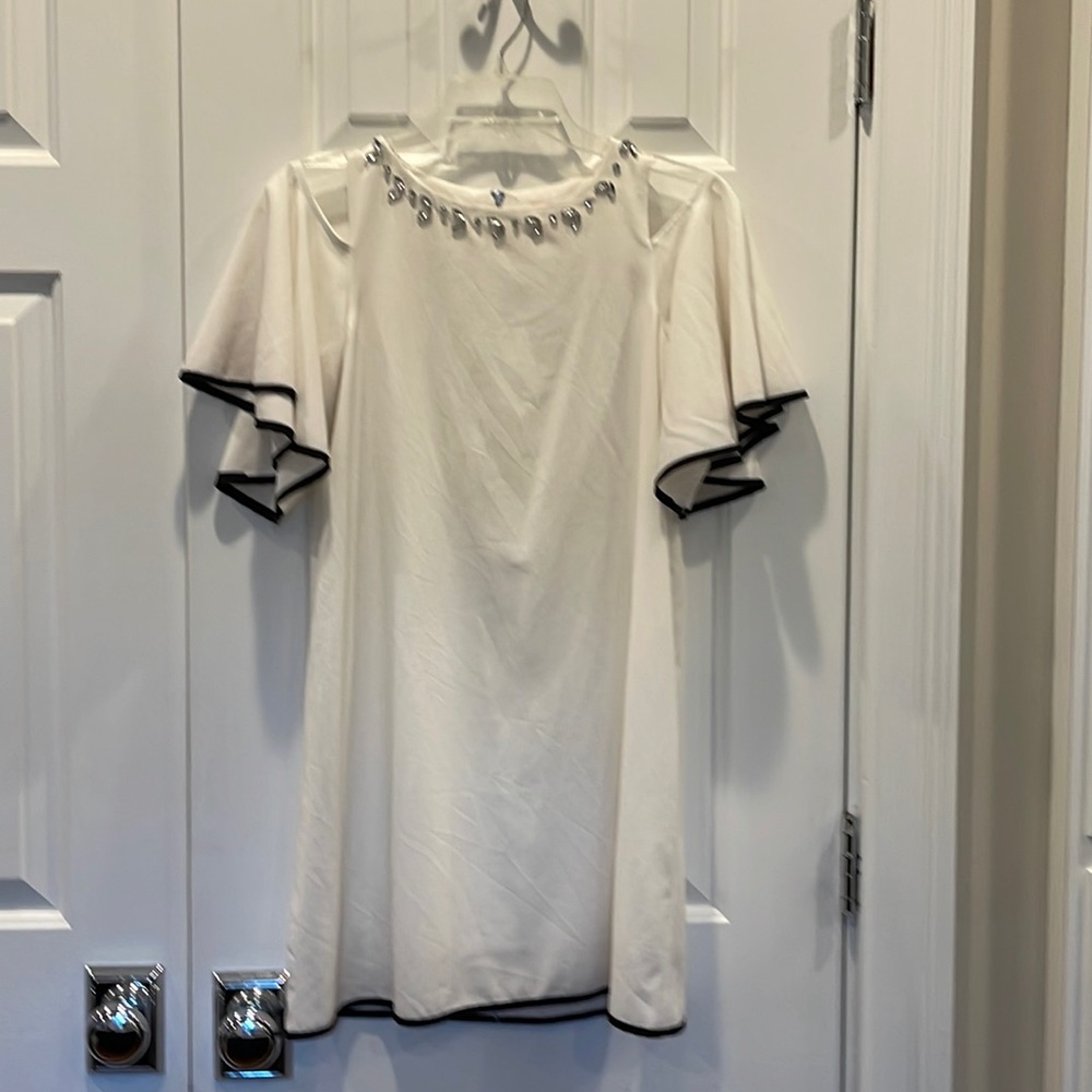 GB Girls blingy, cute dress Sz L, creamy white black trim, flouncy sleeves